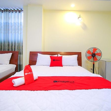 Reddoorz Plus @ Dong Den Street Hotel Ho Chi Minh-stad Buitenkant foto