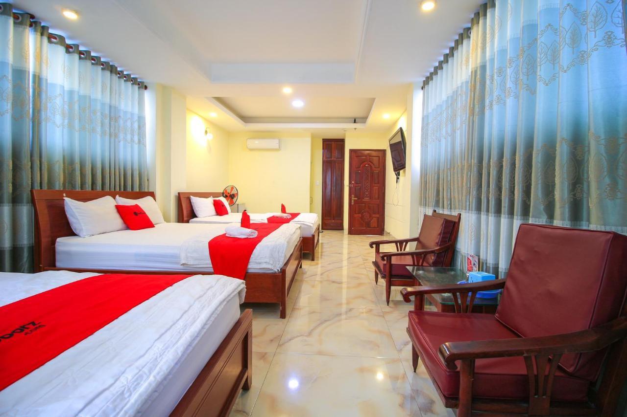 Reddoorz Plus @ Dong Den Street Hotel Ho Chi Minh-stad Buitenkant foto