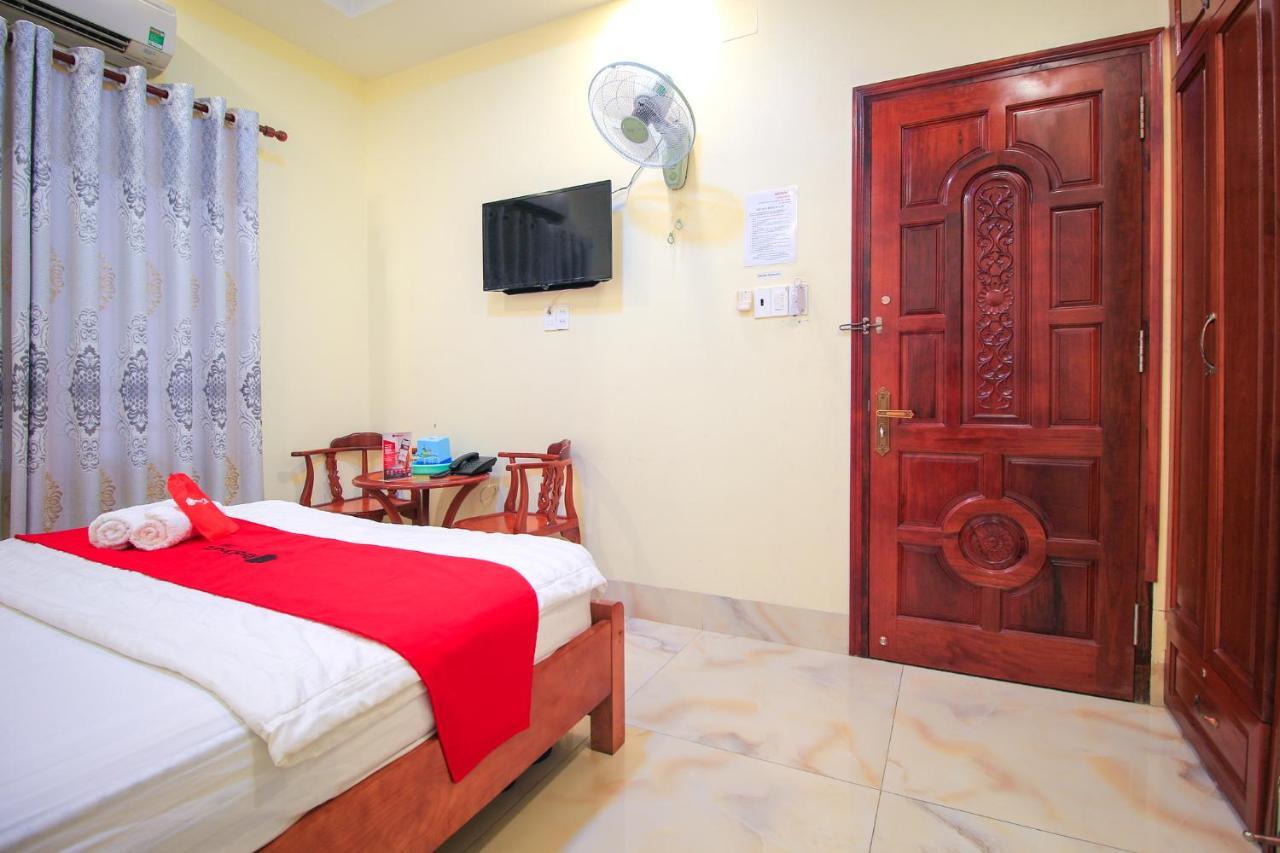 Reddoorz Plus @ Dong Den Street Hotel Ho Chi Minh-stad Buitenkant foto