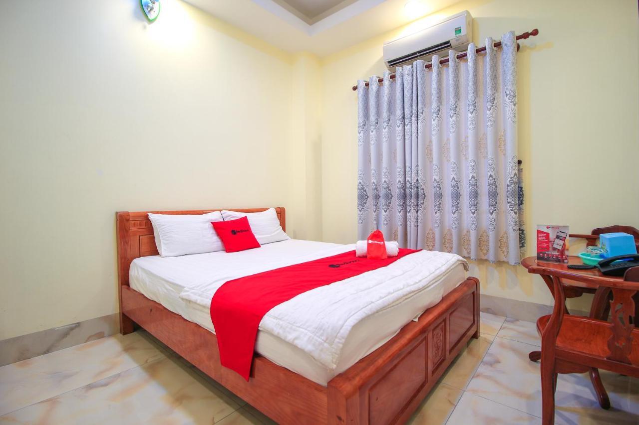 Reddoorz Plus @ Dong Den Street Hotel Ho Chi Minh-stad Buitenkant foto